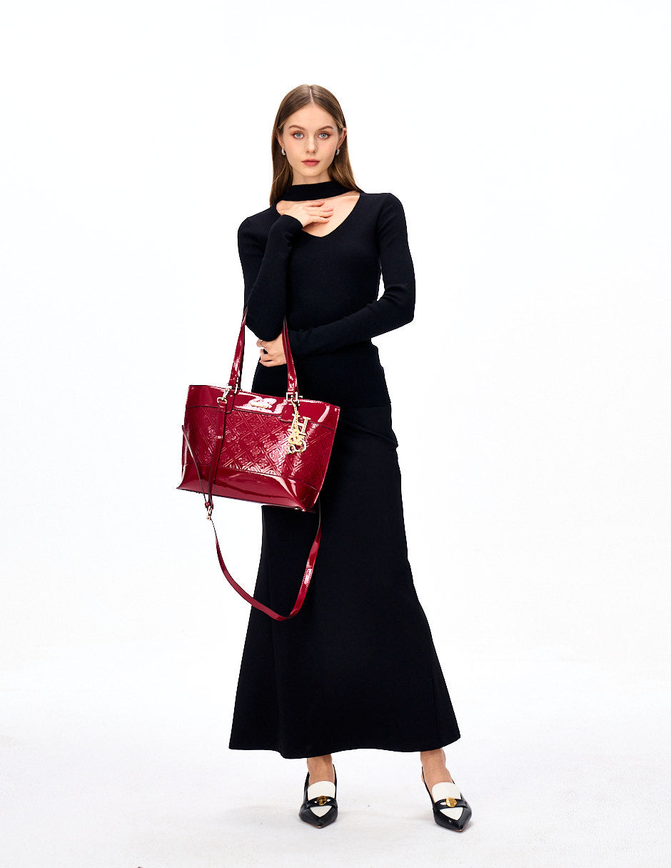 Satchel Dina