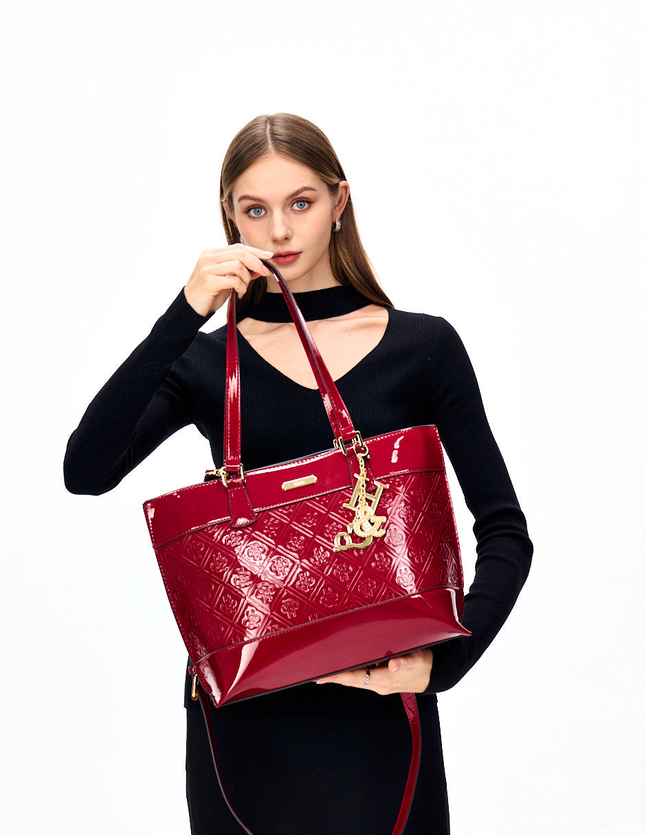 Satchel Dina
