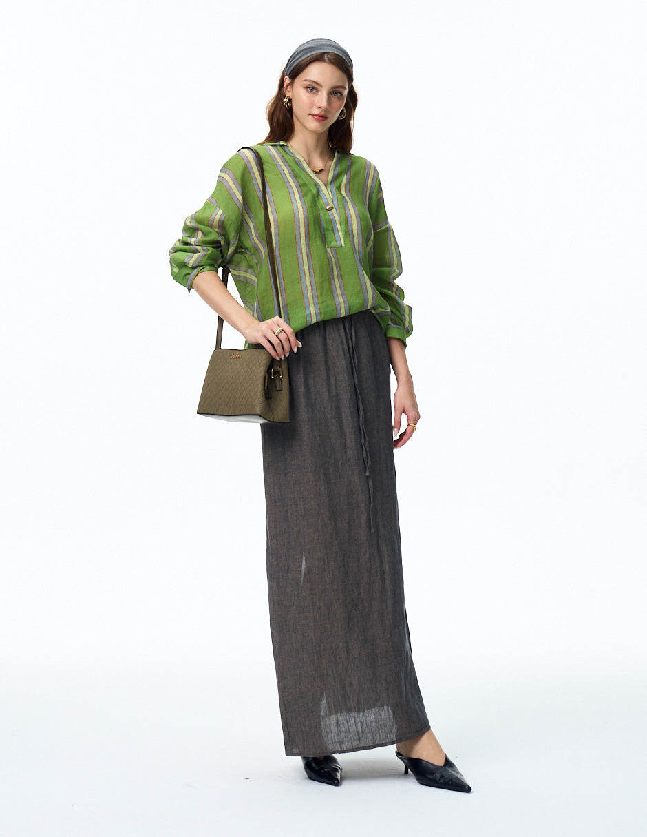 Crossbody Tayah Oliva con modelo