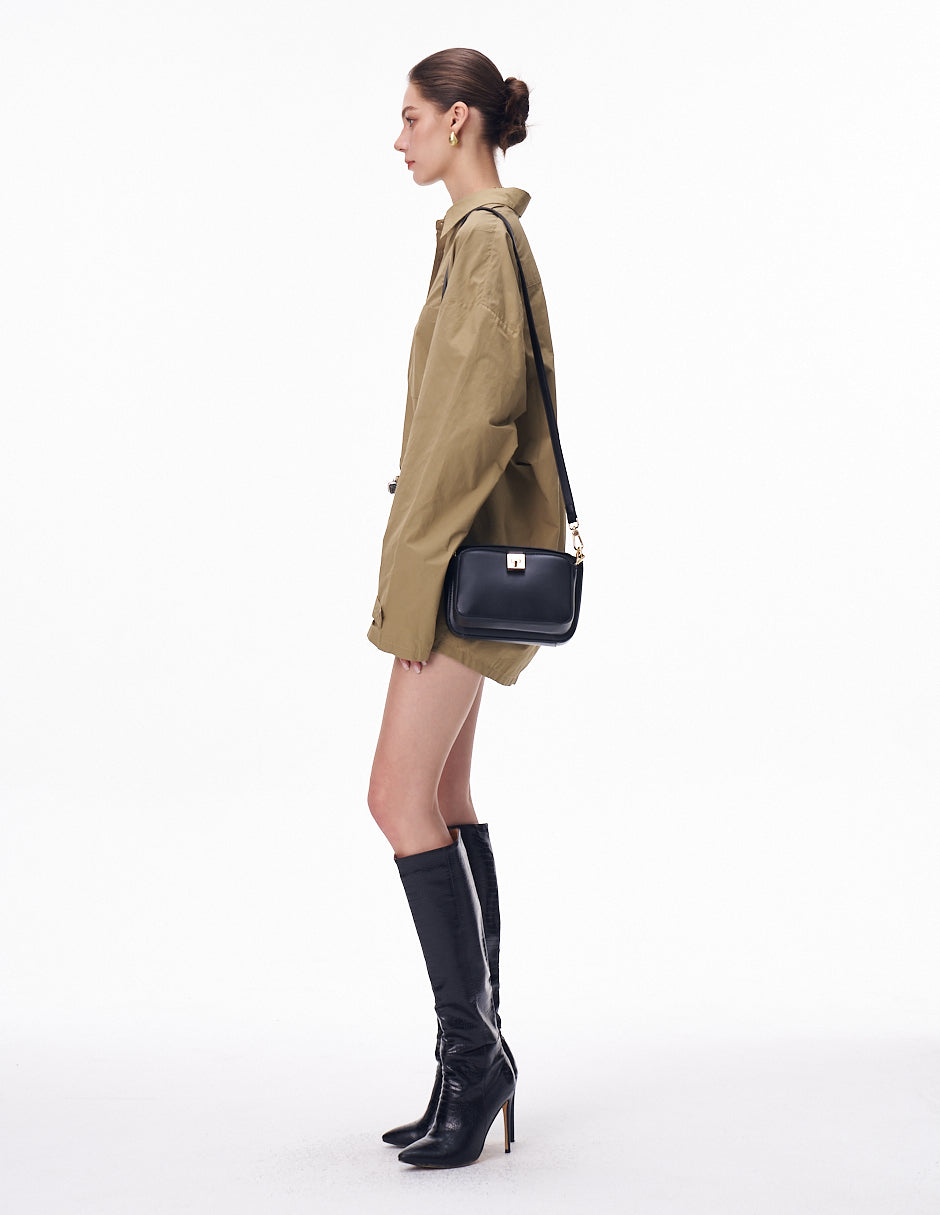 Crossbody Audrey negro H&Co. detalle