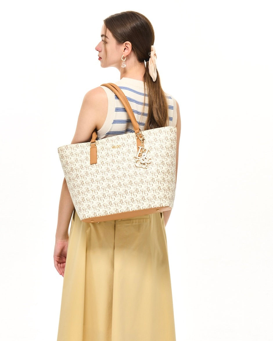 Tote Bass