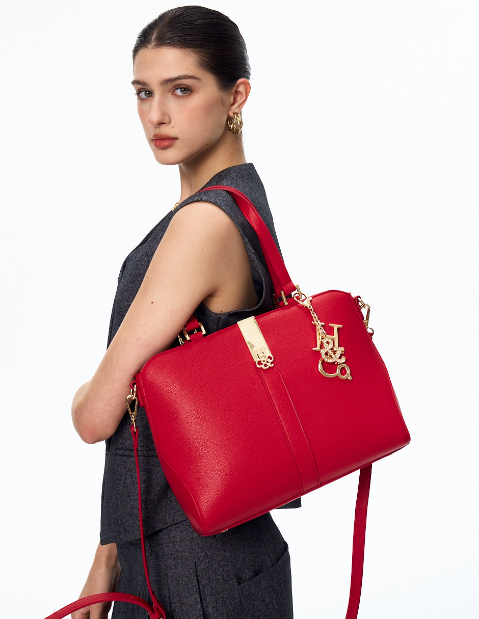 Satchel Amara