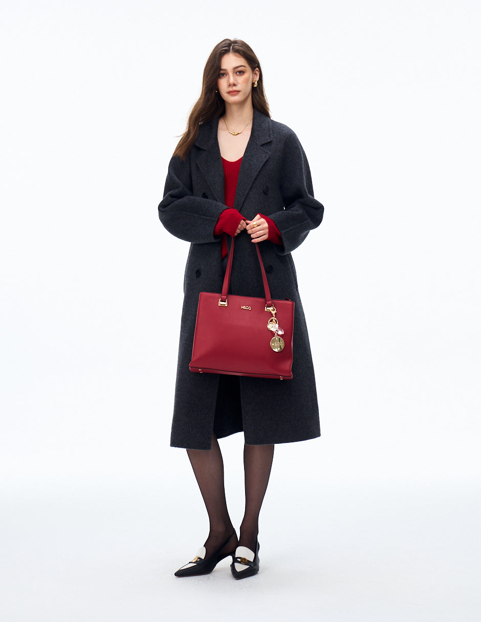 Tote Lucia Rojo con modelo