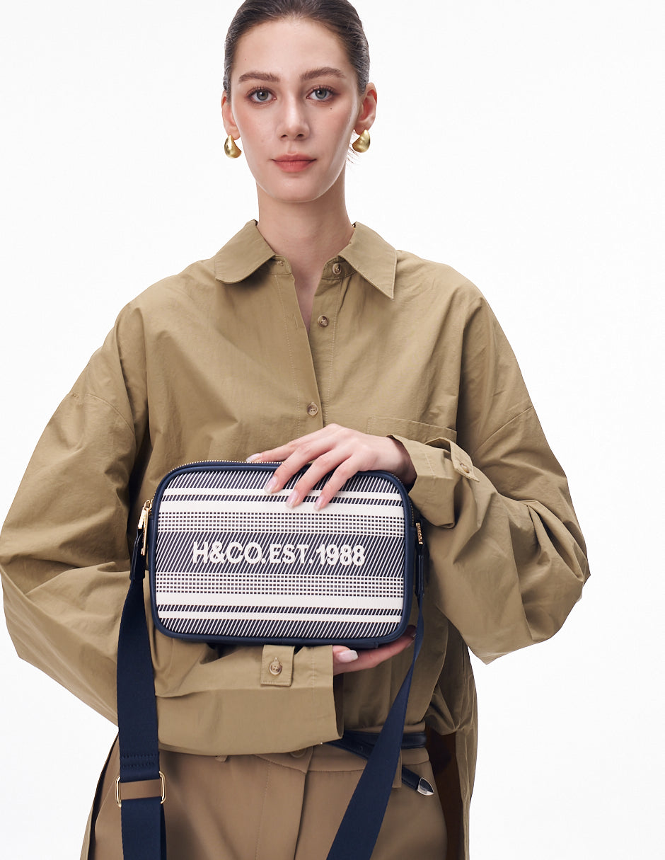 Crossbody Liya Textil marino H&Co. vista completa