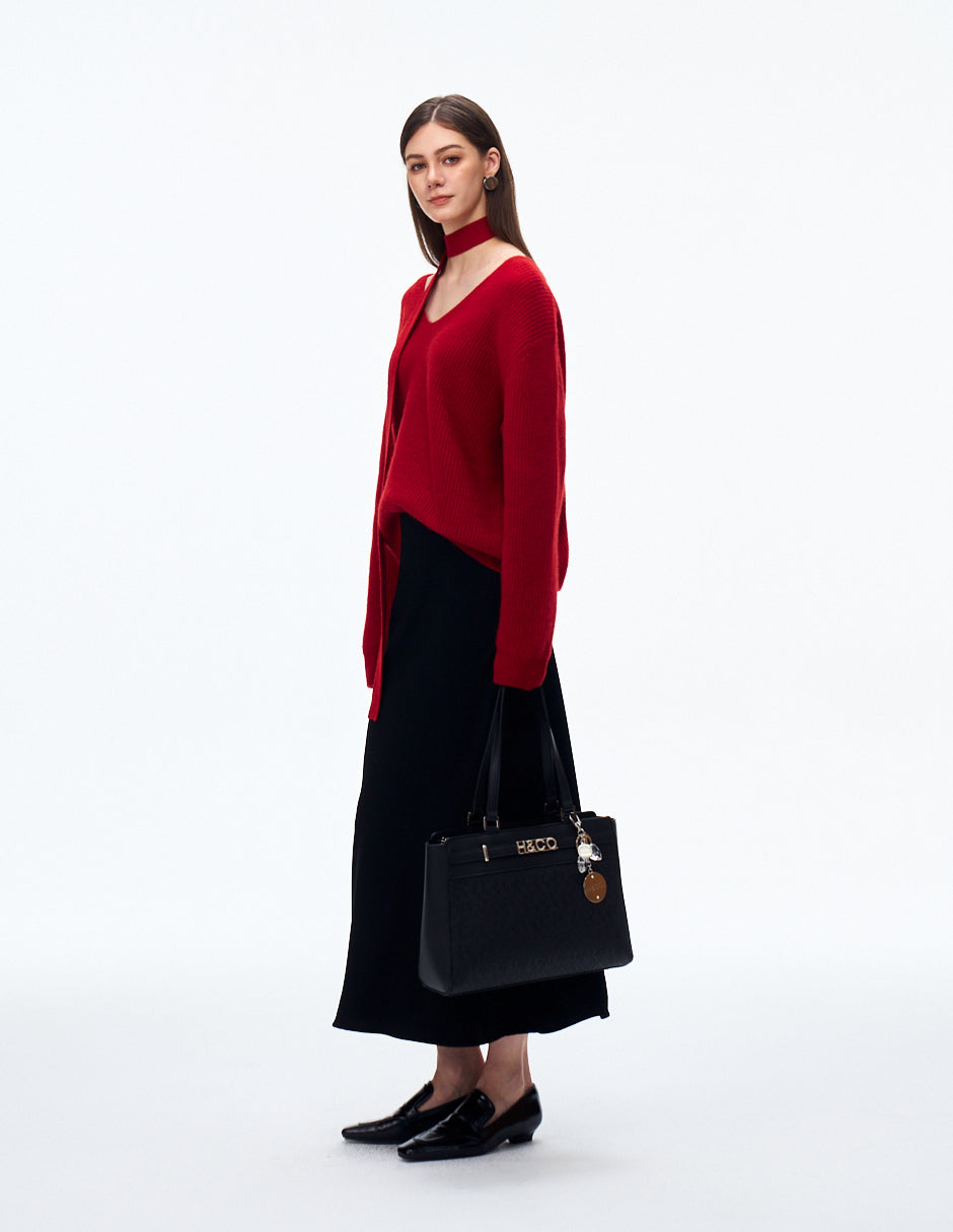Tote Lia Grabado Negro con modelo