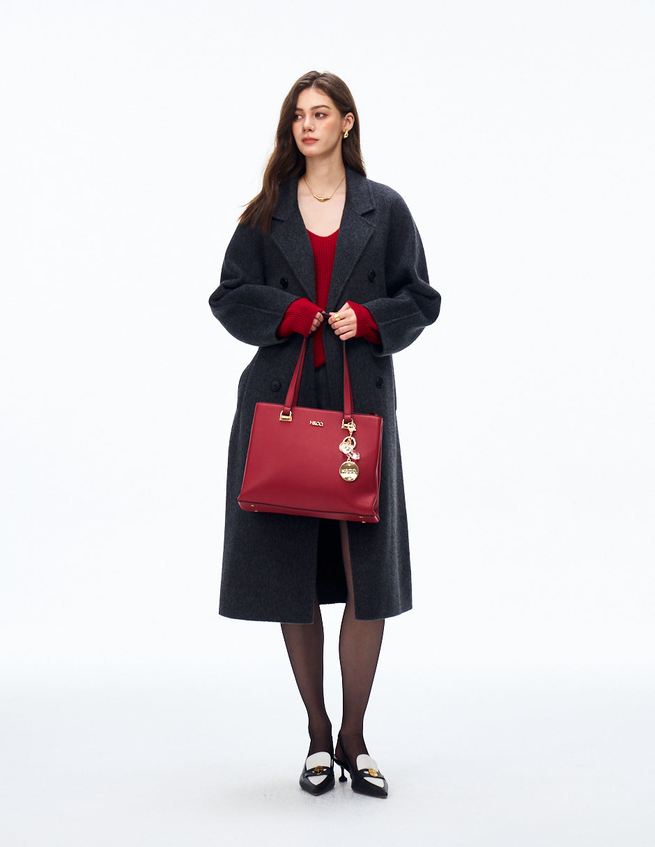 Tote Lucia Rojo con modelo